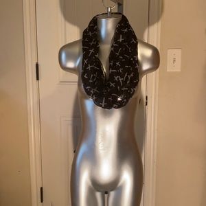 Black and white cross print infinity scarf